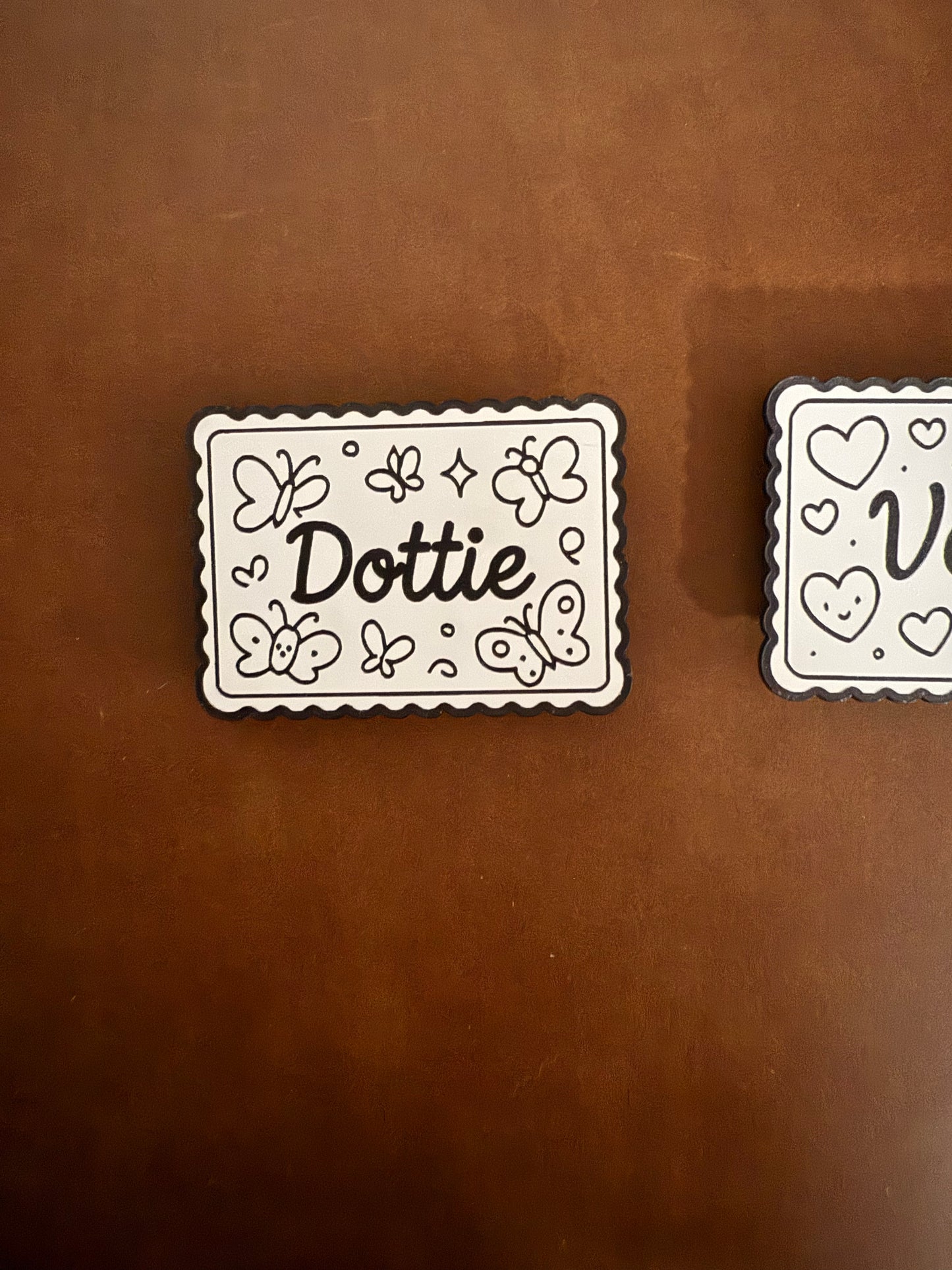 Custom Kids Name Tag – Personalized Backpack Label for School, Teachers, Classroom, or Lunchbox – Cute Scalloped Design